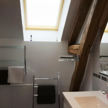 Feriehus Fontaine-les-gres, 4 Pieces, 6 Personnes - Fr-1-543-69
